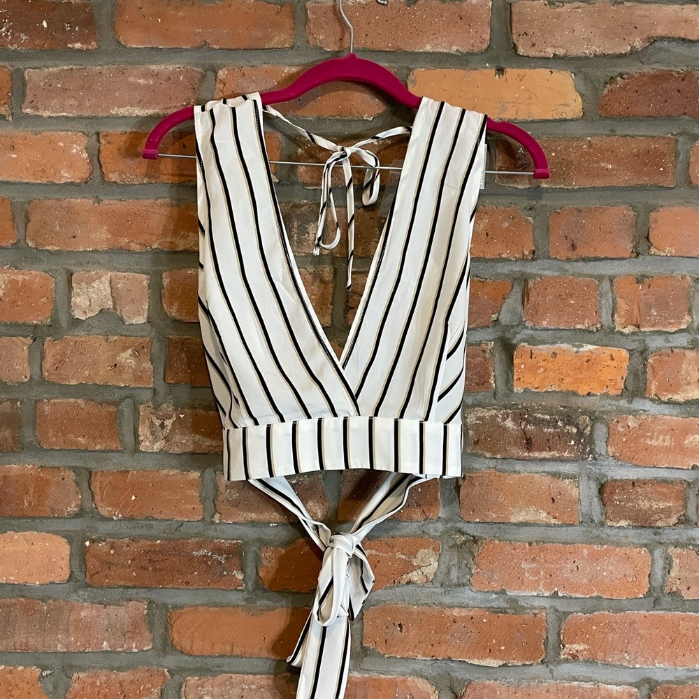 NWT ✨ Sadie & Sage Striped Crop Top Small